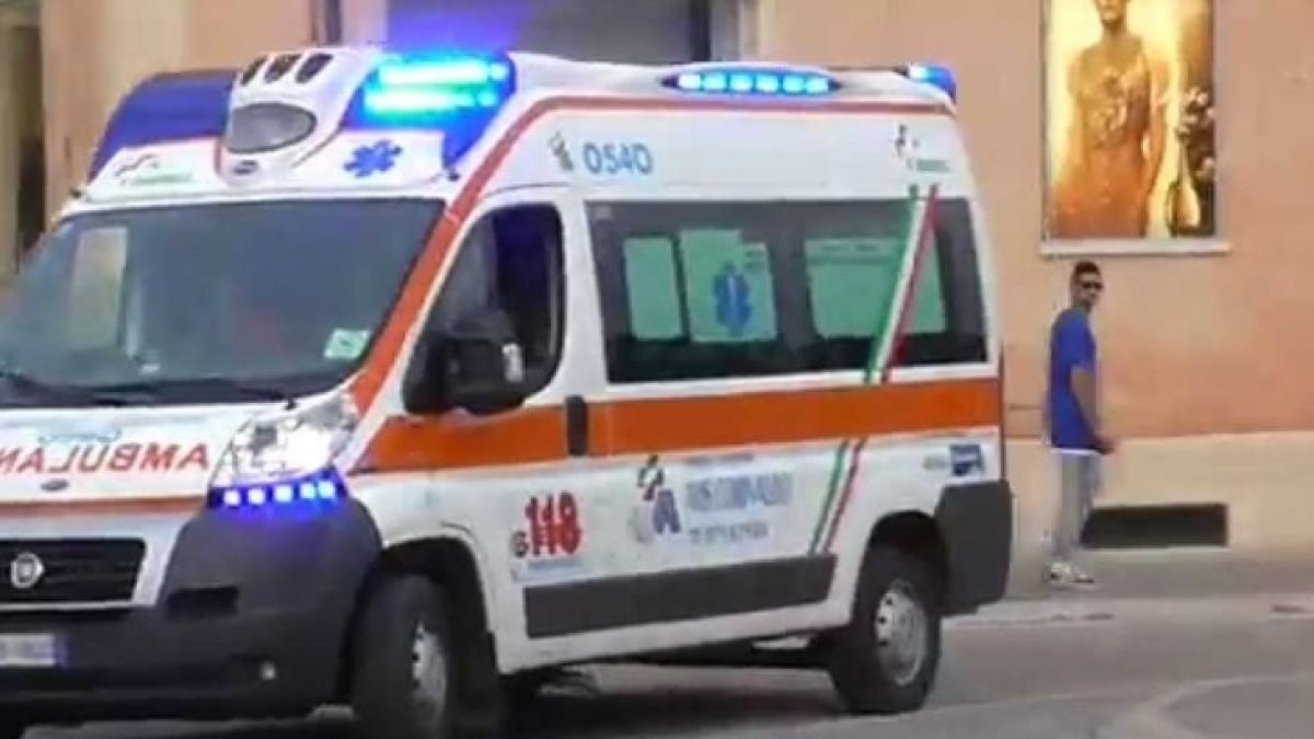 Ужасът край Неапол продължава: Откриха 8 трупа, някои от които на деца
