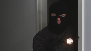 Крадците на банкомата са избягали през прохода "Папаз чаир" към Гоце Делчев 