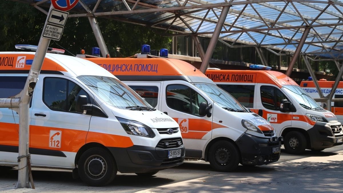 Секнаха купуването на 400 нови линейки