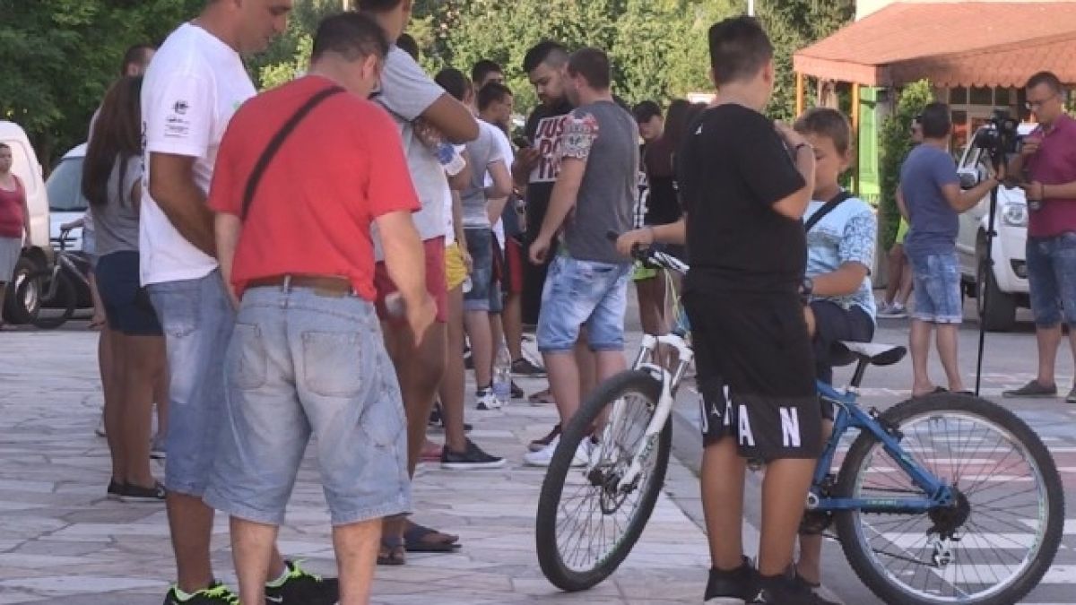 Бяла отново излезе на улицата заради зверски пребития Александър 