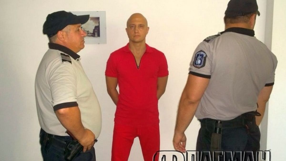 И таз добра: В Бургас опънаха плакати с лика на Йосиф Сталин, заради руския секс гуру (СНИМКИ)
