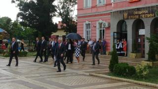 Президентът и първата дама се срещнаха с наследниците на Елин Пелин (ВИДЕО)