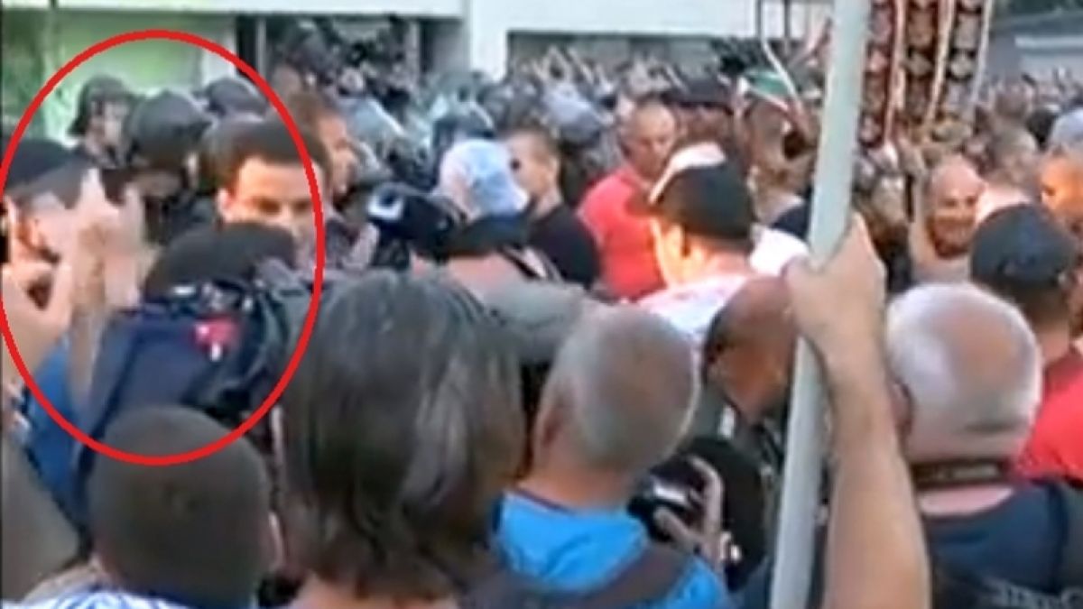 Сензационно ВИДЕО показва кой е провокаторът на скандал между Перата и оператора на bTV, вижда се как...