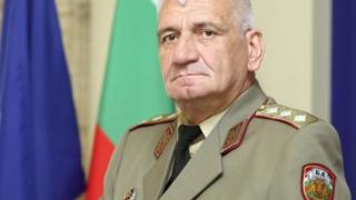 Началникът на отбраната отхвърли твърденията за външна намеса и корупция при избора на нов тип изтребител