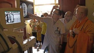 Лекарите са смаяни! Изследване показва, че монах, починал преди повече от 1000 години, е като жив човек (ВИДЕО)