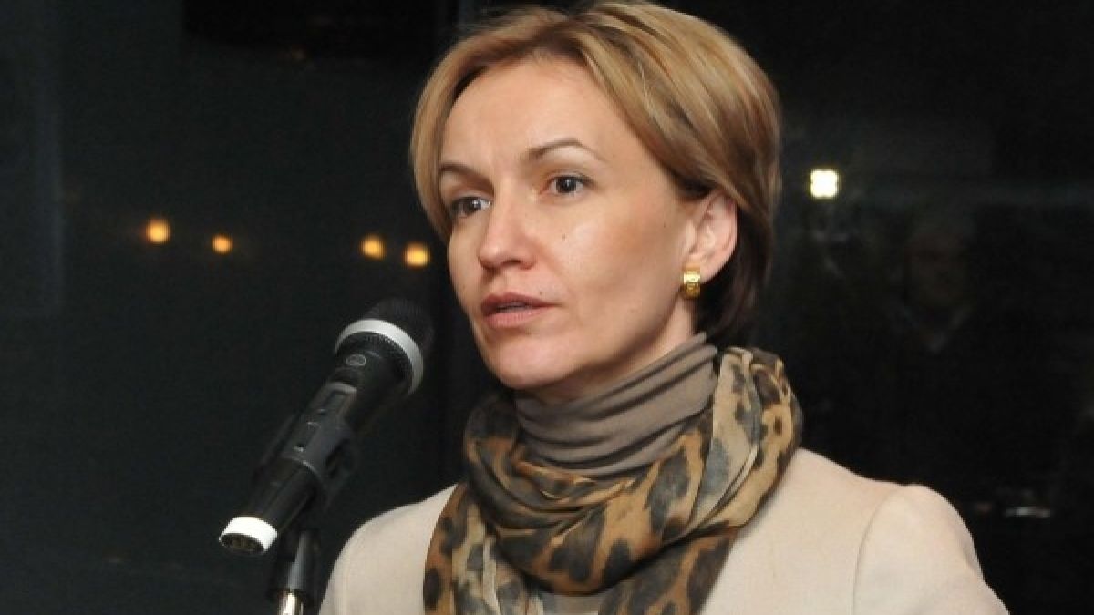 Щерката на Гергана Паси се превърна в хит: Вършее по дискотеките накипрена като Риана (СНИМКА)