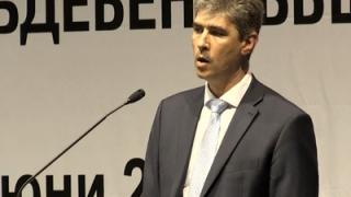 Лозан Панов смени мерцедеса си с Краси трамвая! Мотрисата му, обаче се понесе към... депото! 