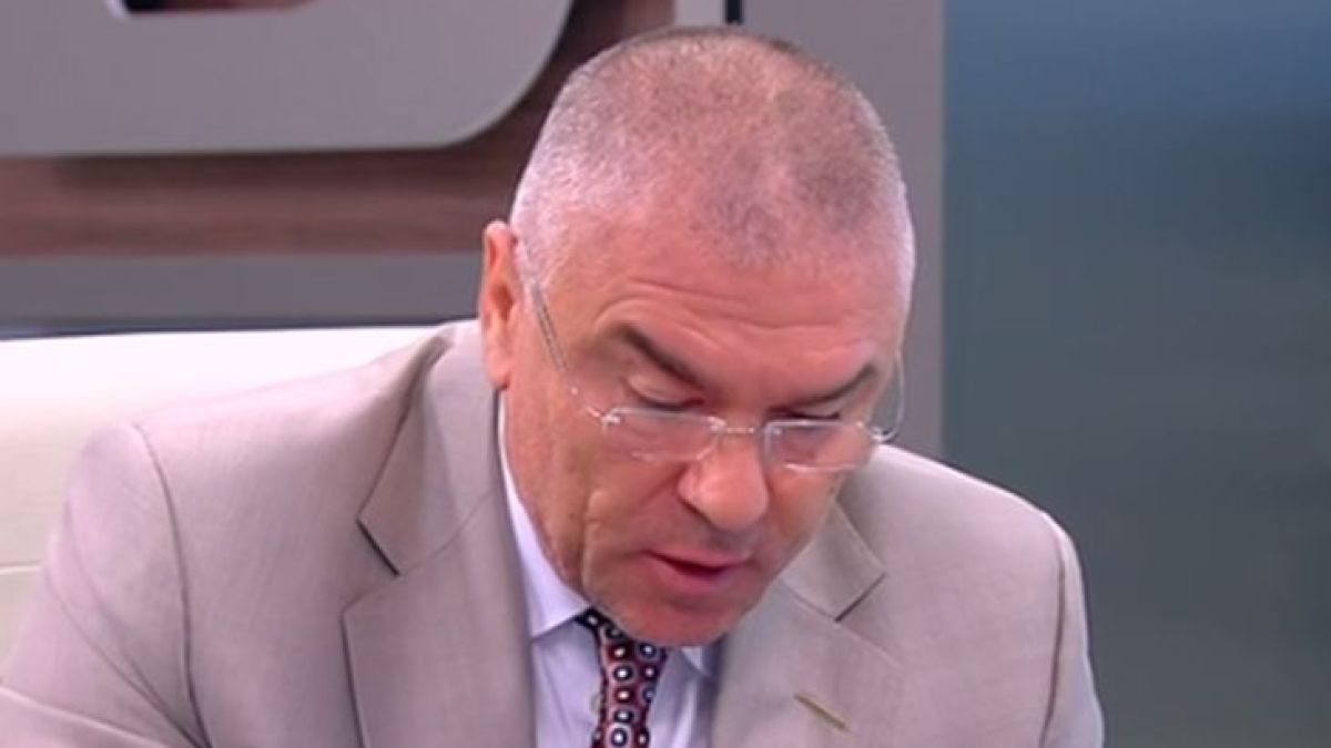 Марешки вдигна мерника на Главчев, иска главата му