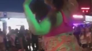Разголена и пияна на кирка шотландка втрещи Слънчака! Спретна зрелищна каскада, след като разтресе телеса (ВИДЕО)