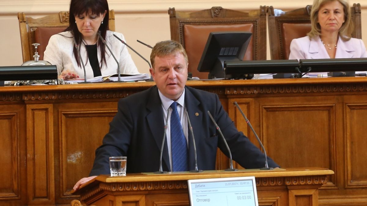 Каракачанов със стряскащо разкритие за армията! 