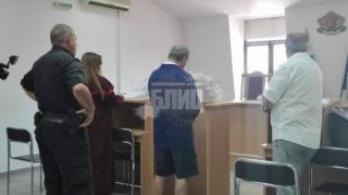 Бабаитът Цветан, бил бременна и приятеля й на "Тракия", го чакат тежки дни