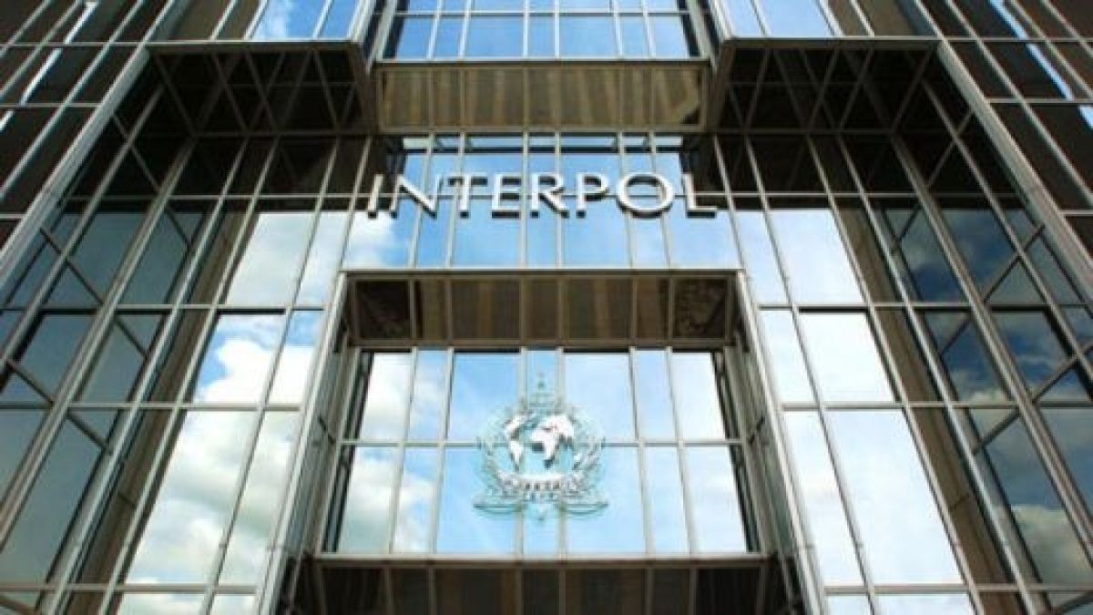 Интерпол пусна списък с предполагаеми терористи, готвещи самоубийствени атентати в Европа