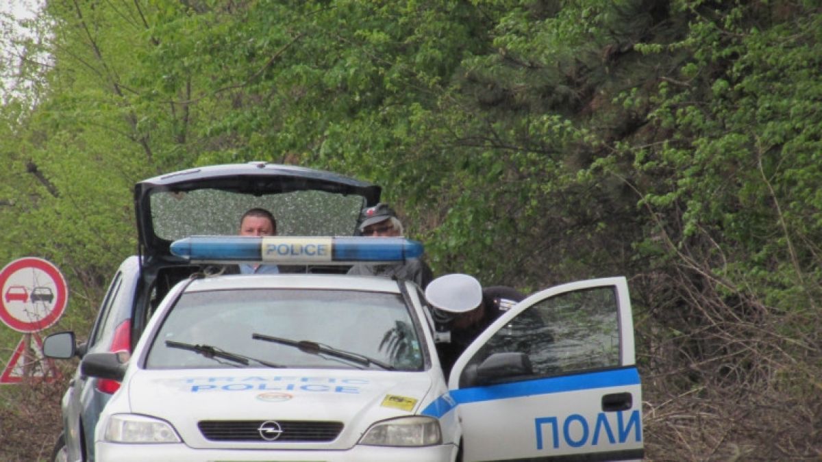 Полицията започна мащабна операция, погва трафика на хора, оръжия и наркотици
