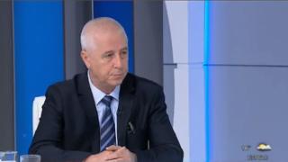 Здравният министър обясни за секирата, която размаха в "Пирогов"  