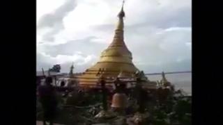 Шокиращо ВИДЕО: Будитски храм внезапно потъна пред очите на смаяни поклонници