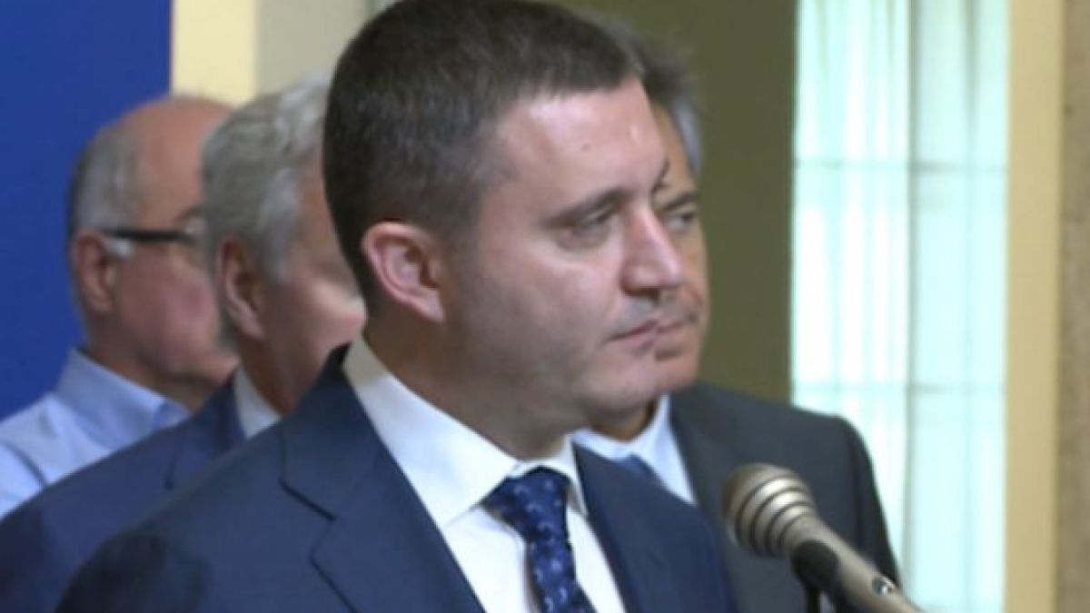 Владислав Горанов с важно съобщение за клас "Прослужено време" след срещата с работодателите!  