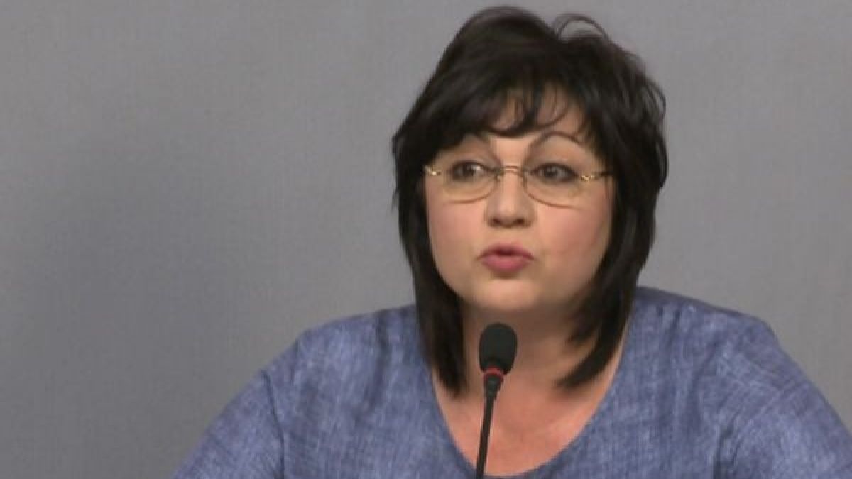 Нинова с остро изказване за клас "Прослужено време"