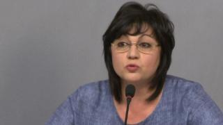 Нинова с остро изказване за клас "Прослужено време"