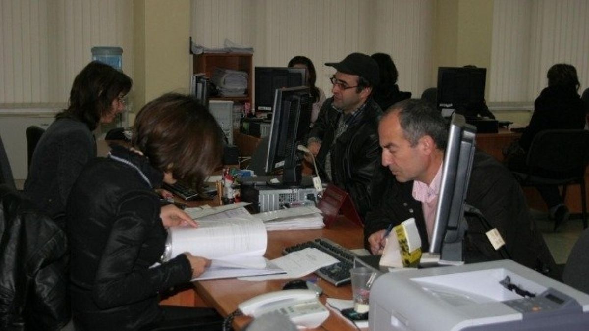 Правителството със страхотно финансово решение за безработните