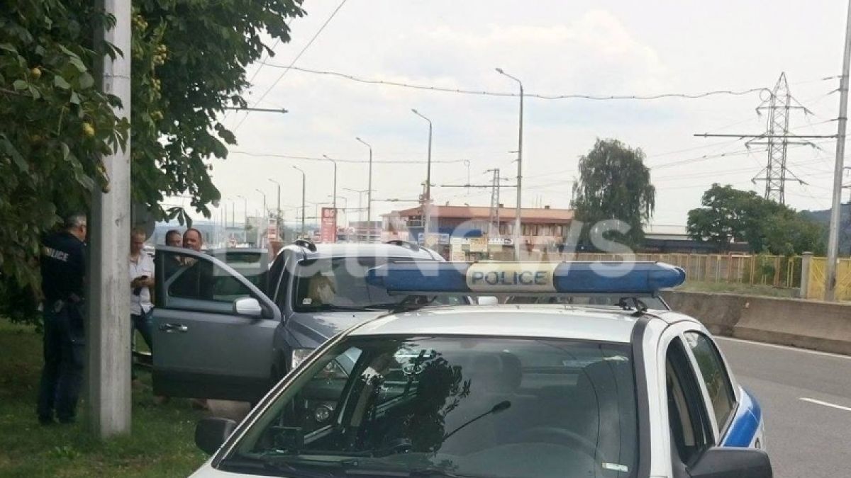 Арестуваха с контрабандни цигари общинския лидер на АБВ във Враца и мъжа й (СНИМКИ)