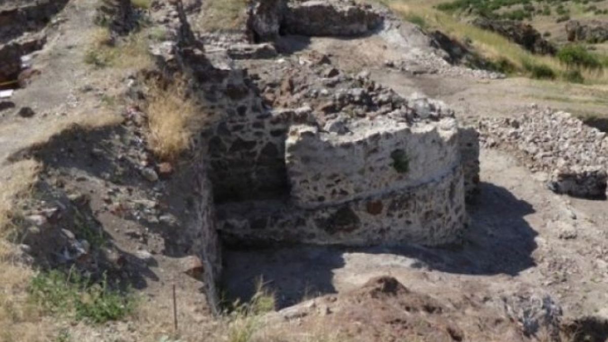 Крепостта "Русокастро" става топтуристическа атракция, изграждат нов път до там и паркинги