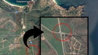 Загадка! Как да се включим в движението Бургас-Приморско от това кръстовище?