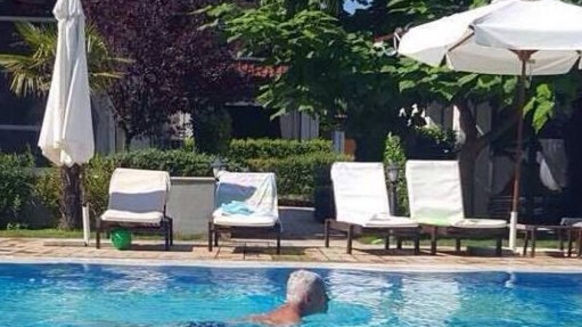 Волен Сидеров се отдаде на почивка в луксозна морска резиденция край Созопол (СНИМКИ)