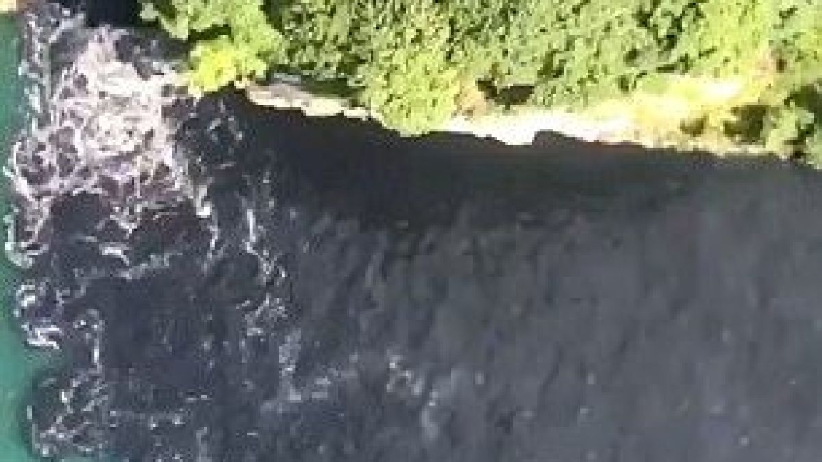 Ниагарският водопад се превърна в помийна яма (ВИДЕО)