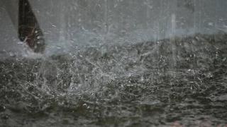 От НИМХ при БАН посочиха къде са паднали най-много валежи днес!