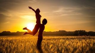 Топ 3: Еднаквите зодии, които си подхождат