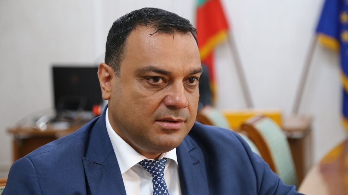 Ивайло Московски на крачка от важен пост 
