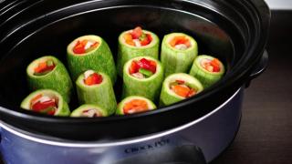 Леко ястие през лятото: Пълнени рулца от тиквички