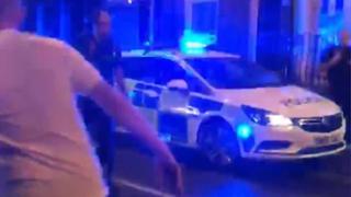 Тези полицаи никак не си поплюват! Вижте как се появяват и респектират с патрулката си в стил "Бързи и яростни" (ВИДЕО) 