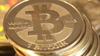 Биткойн се раздели заради спор 