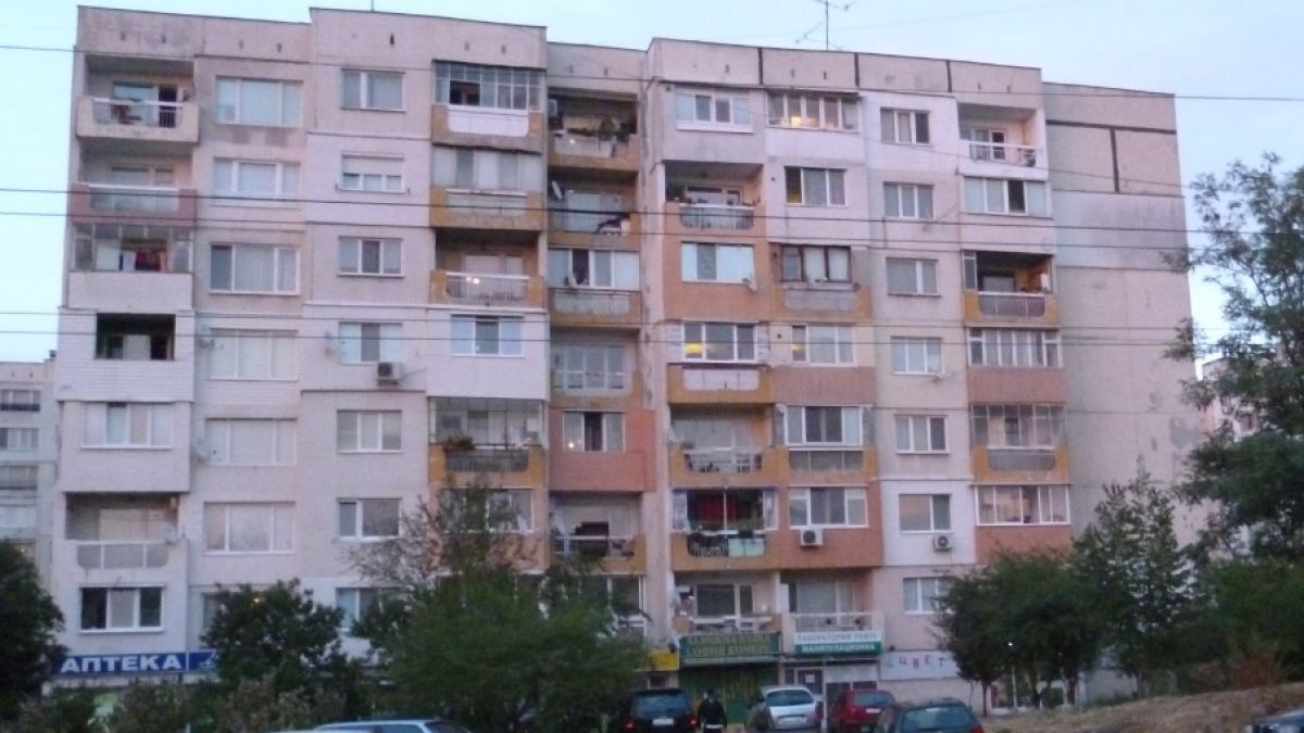 Обитателите на този блок в "Люлин" пропищяха от крадци и прибегнаха до крайна мярка (СНИМКА)