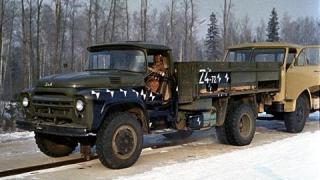 Зрелище: Първият краш тест на ЗиЛ (СНИМКИ)