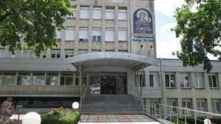 Сигнал до БЛИЦ! Столичанин преби зверски бебе на година и половина, откараха го в болница "Св. Ана"