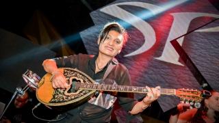 Стояна на Ивана показа дива селяния в мола! Бузукарката потресе всички с крясъци и...