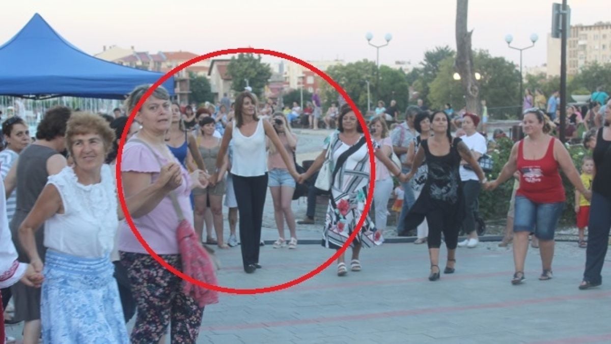 Първата дама инкогнито в Стара Загора! Уникални СНИМКИ я изловиха да...