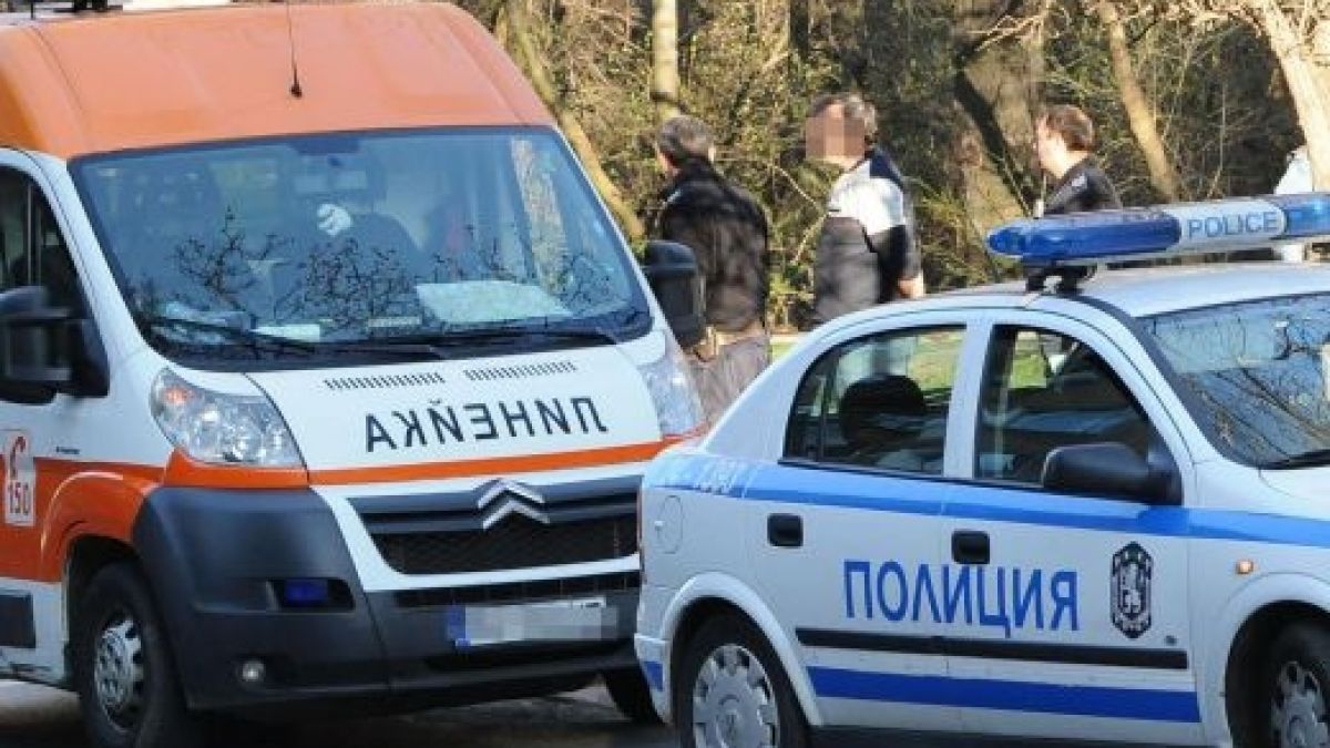 Извънредно в БЛИЦ: Див екшън в центъра на София! Полицаи опитаха да арестуват мъж, той оказа яростна съпротива, има пострадали 