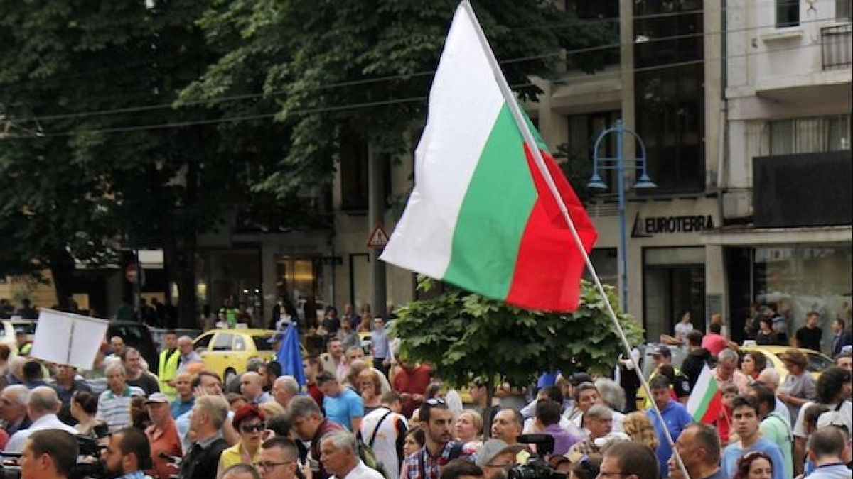 В Асеновград отново ври и кипи заради безобразията на ромите