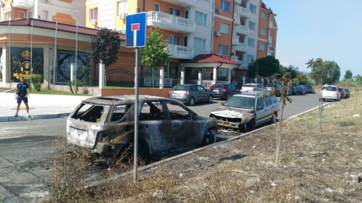 В 4 часа сутринта силен взрив събуди почиващите на Слънчака (СНИМКИ)