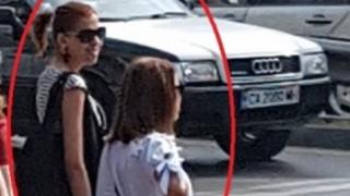 Възмутена столичанка: Видях с очите си как тези мургавите преджобват граждани в трамвай №8, пазете се от тях! (СНИМКА)