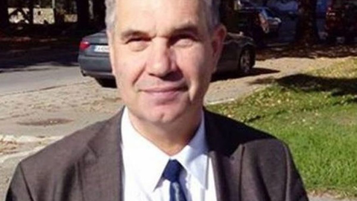Преди шест години Тони намушка футболиста Иво Максимов, днес пък Алекс си изпати жестоко от него