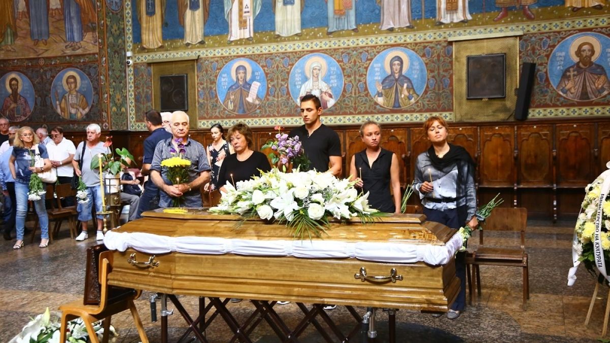 Скръбна вест! Вдовицата на Асен Гаргов загуби още един близък човек
