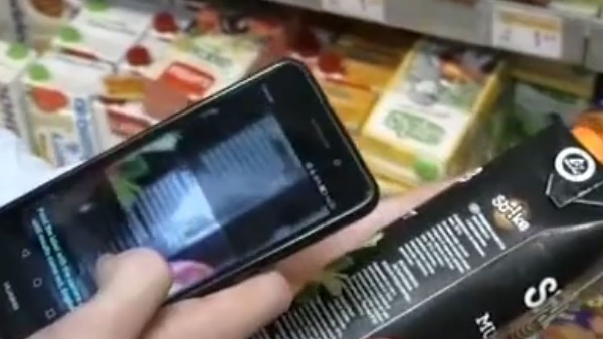 С какво се храним? Български ученици създадоха уникално приложение за вредните Е-та (ВИДЕО)