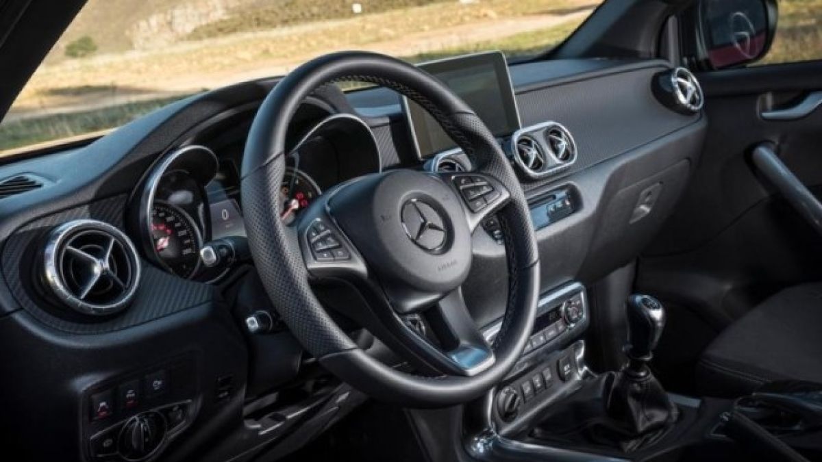 Mercedes патентова нещо, което може да спаси живота на пешеходец (СНИМКИ)