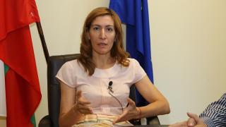 Ангелкова с взривяващ коментар за проверките на Валери Симеонов, шума на Слънчака и туризма