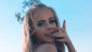 Сузанита продължава да скандализира! Интимничи с близо 10 години по-голям (СНИМКА)
