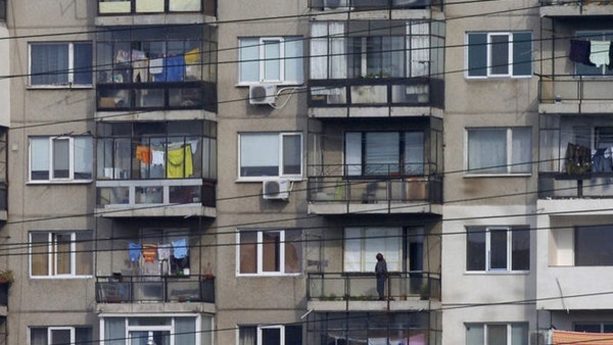 Искате ли да построите тераса на апартамента си? Вижте колко ще ви струва, за да е законно